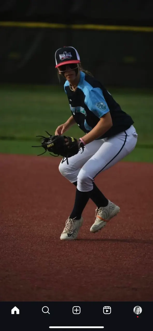 Finleigh Kane ranging to field a ball for the California Waves